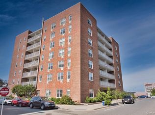 855 E. Broadway #2D1, Long Beach, NY 11561