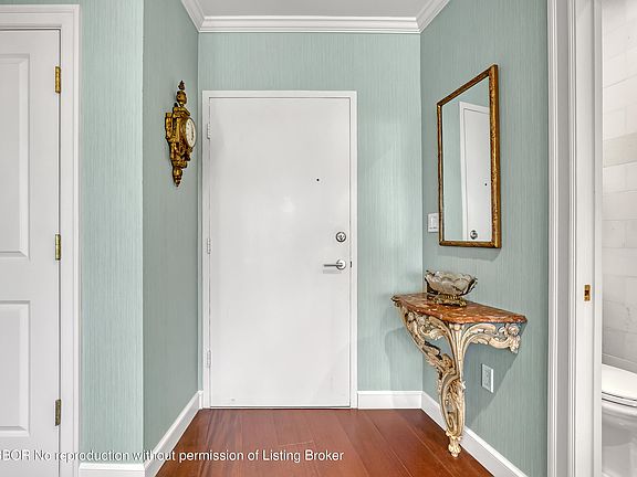 2nd image of 44 Cocoanut Row #302B
