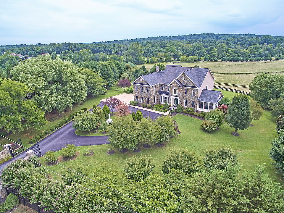 1st image of 17238 Brookdale Ln