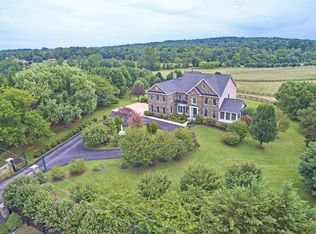 17238 Brookdale Ln, Round Hill, VA 20141