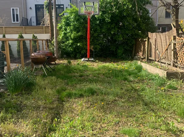 1368 Pacific Street image 1 of 11