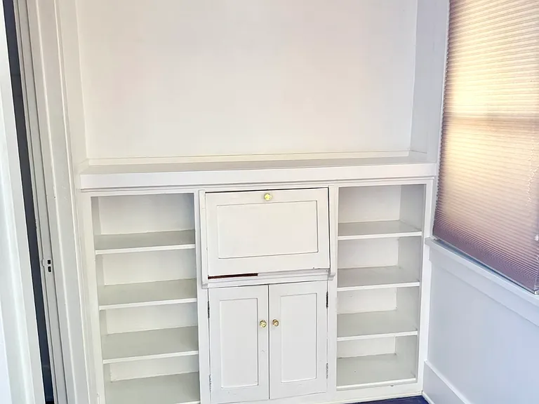 Extra space off the livingroom