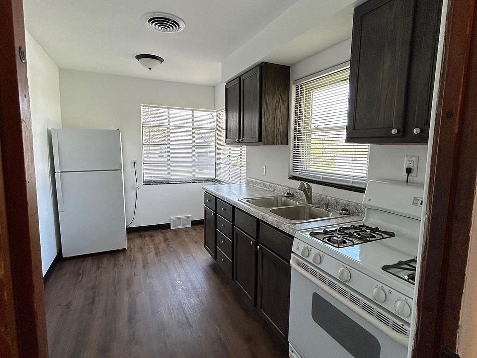 1st image of 48 Emerald Ave #48