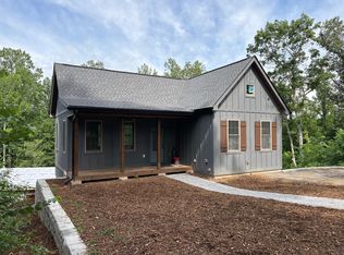 46 Toms Park Cir, Hendersonville, NC 28739