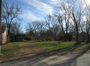 905 S B St #10-11, Rogers, AR 72756