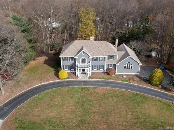36 Kent Lane, Trumbull, CT 06611