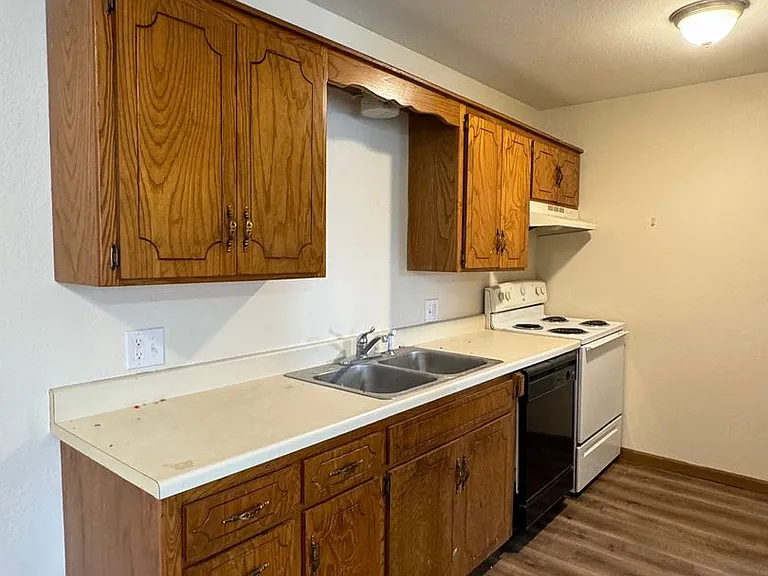 Kentwood Apartments — Photo 8