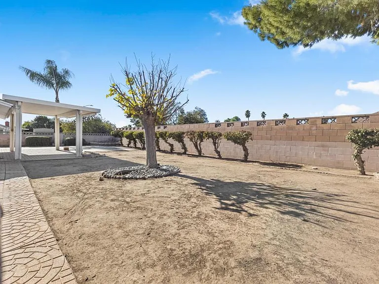 28461 Portsmouth Dr — Photo 32