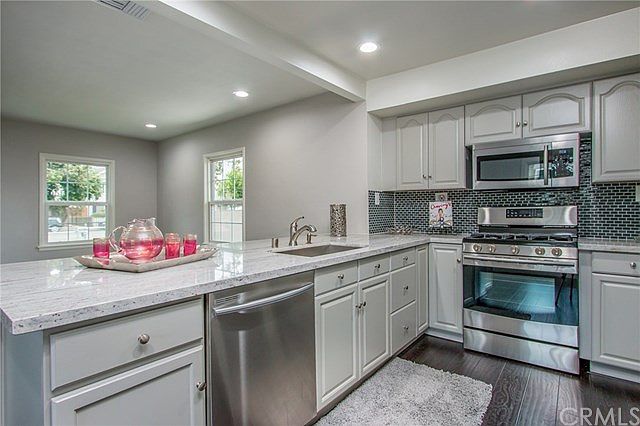 1st image of 906 W Colorado Blvd