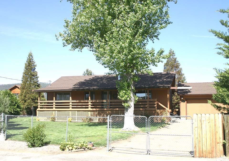 Immaculate Home on quiet Cul-de-Sac