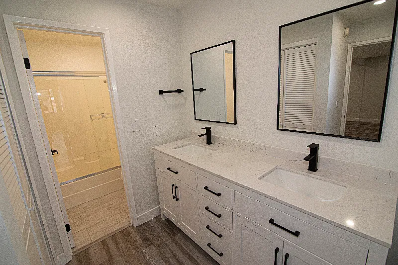 2 bed, 859 sqft, $2,850 — Photo 3