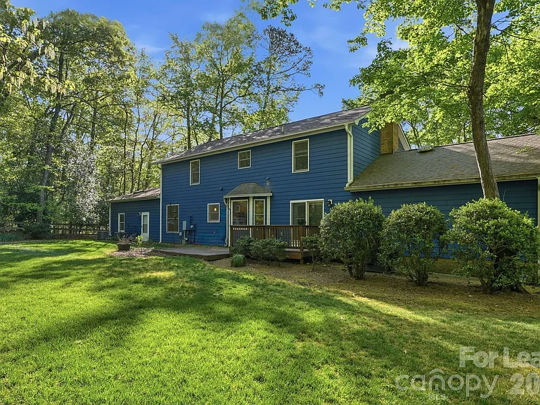301 Sardis Rd N — Photo 30