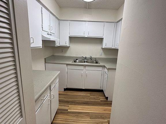 5th image of 3720 76th St N #223