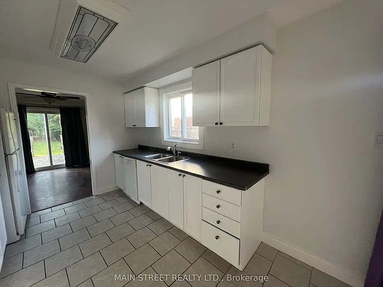 14 Ailsa Dr — Photo 17