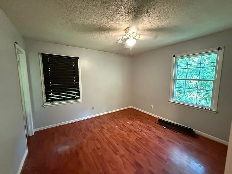 902 Sisk St — Photo 7