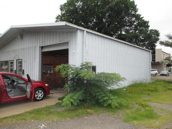 2nd image of 305 N Arkansas Ave