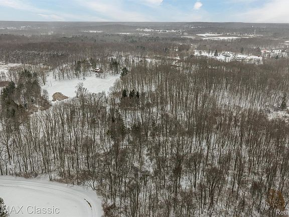 5th image of 3737 Rock Valley Rd