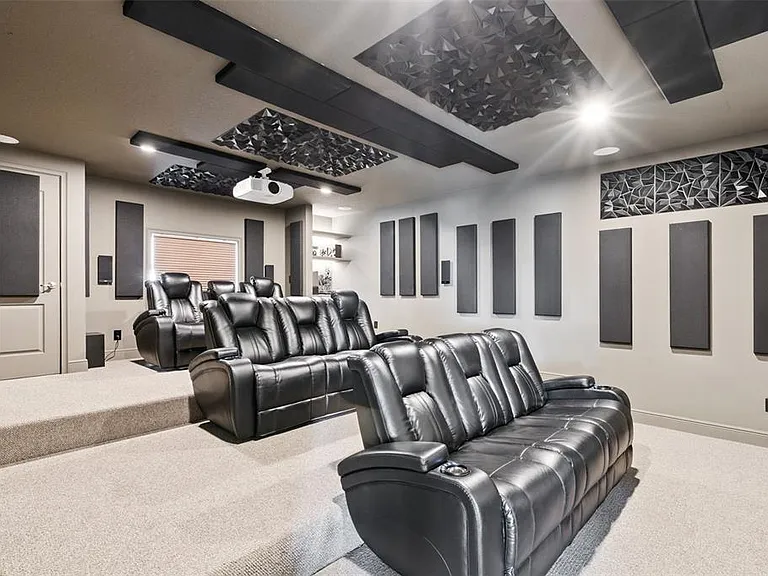 7556 John Hancock Dr — Photo 45