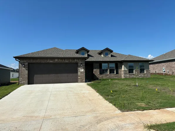 947 N Labrador Avenue, Republic, MO 65738