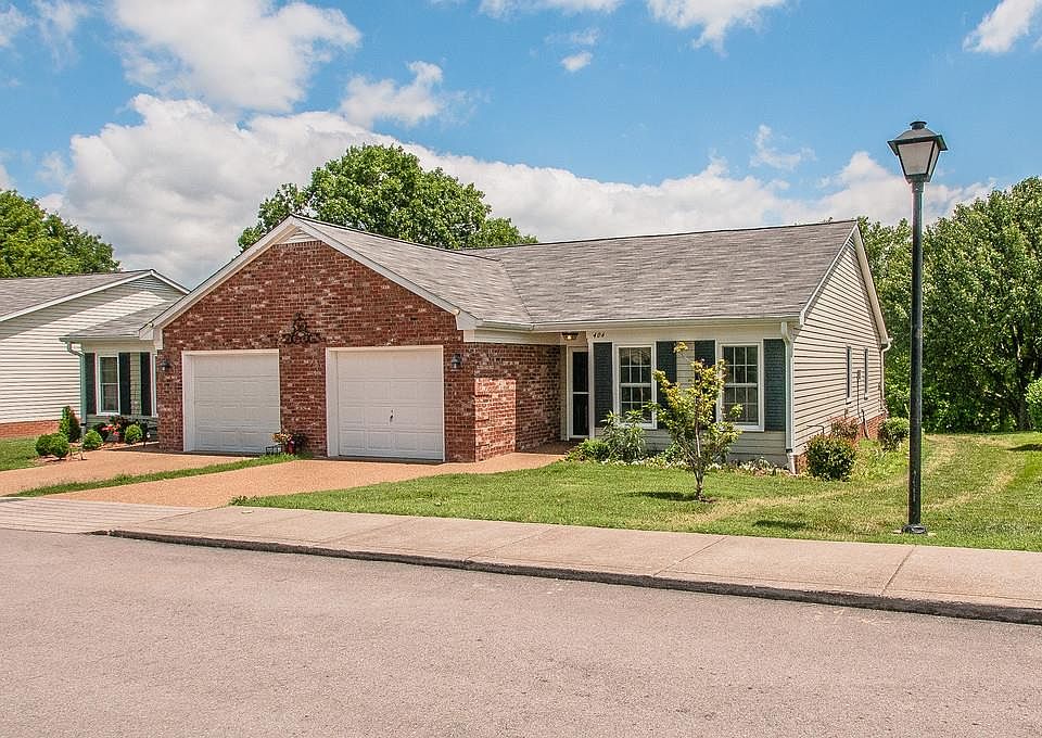1st image of 404 Siena Dr
