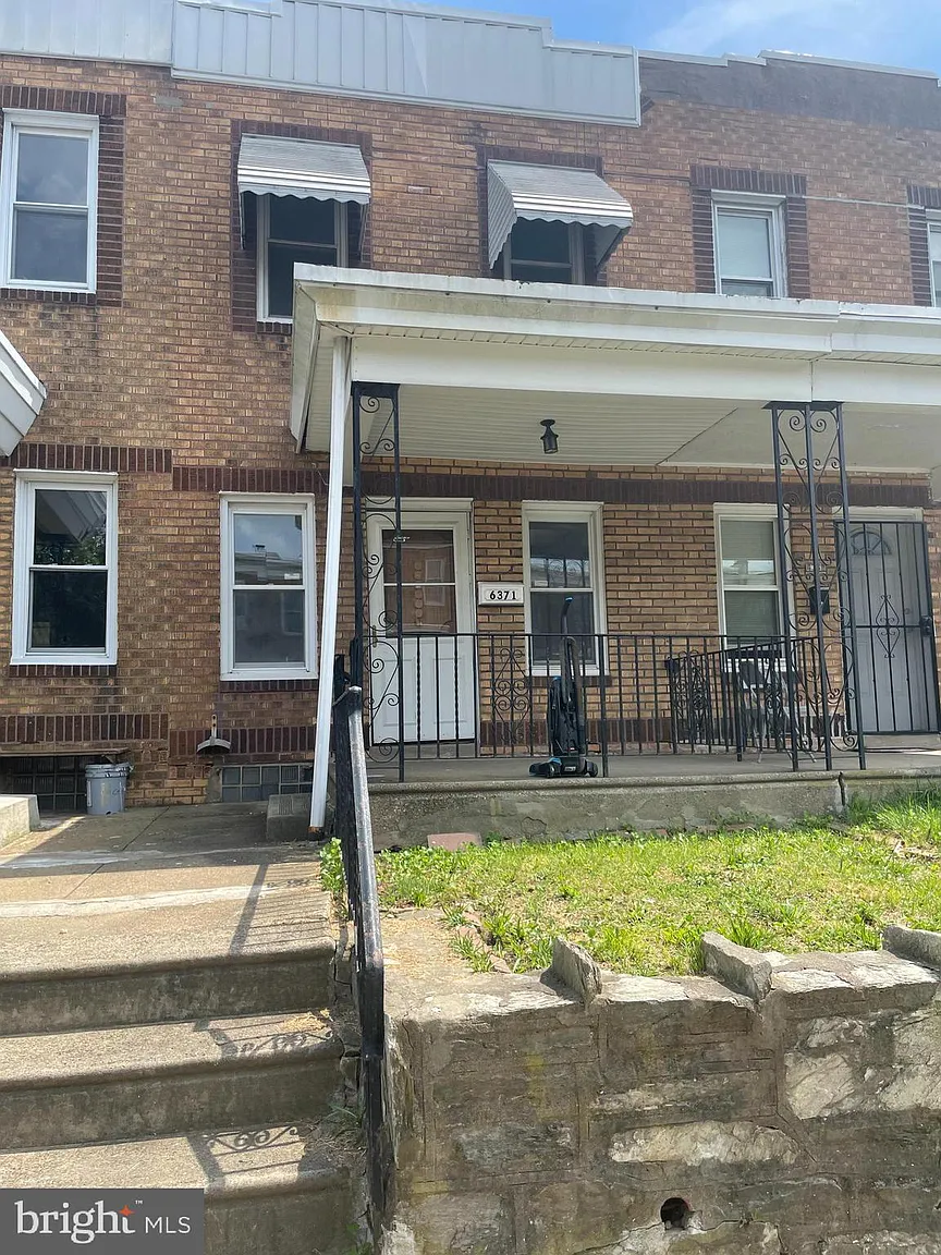6371 Marsden St photo 1