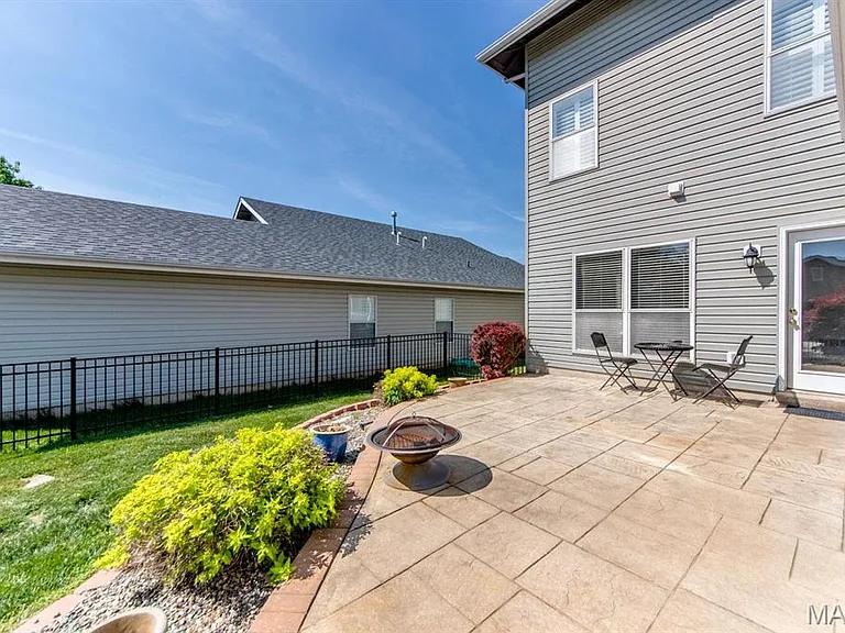 110 Hawks Haven Dr — Photo 35