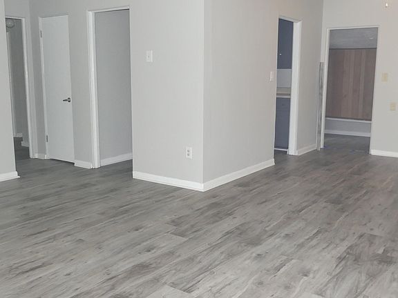 4th image of 1830 Paine Ave