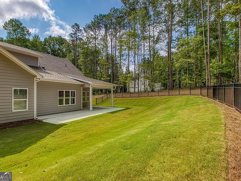 347 Crestwood Rd — Photo 25