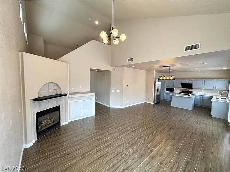 2024 Shining Feather Ln — Photo 7