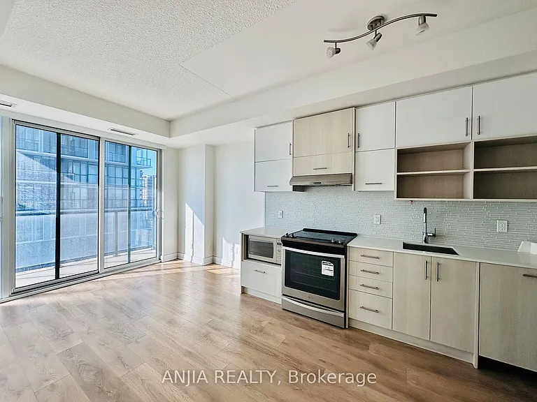 150 Fairview Mall Dr #703 — Photo 3
