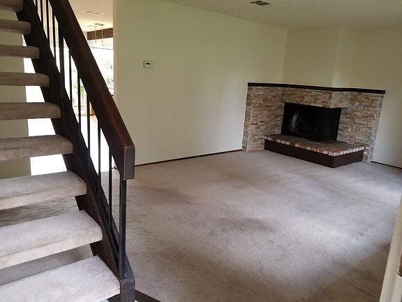 3rd image of 4646 Columbia River Ct