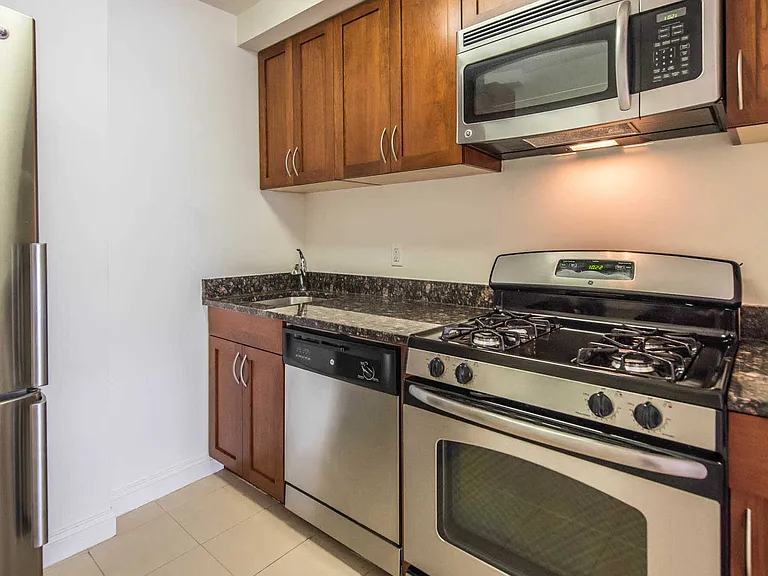 41 W 86th St #15B — Photo 5