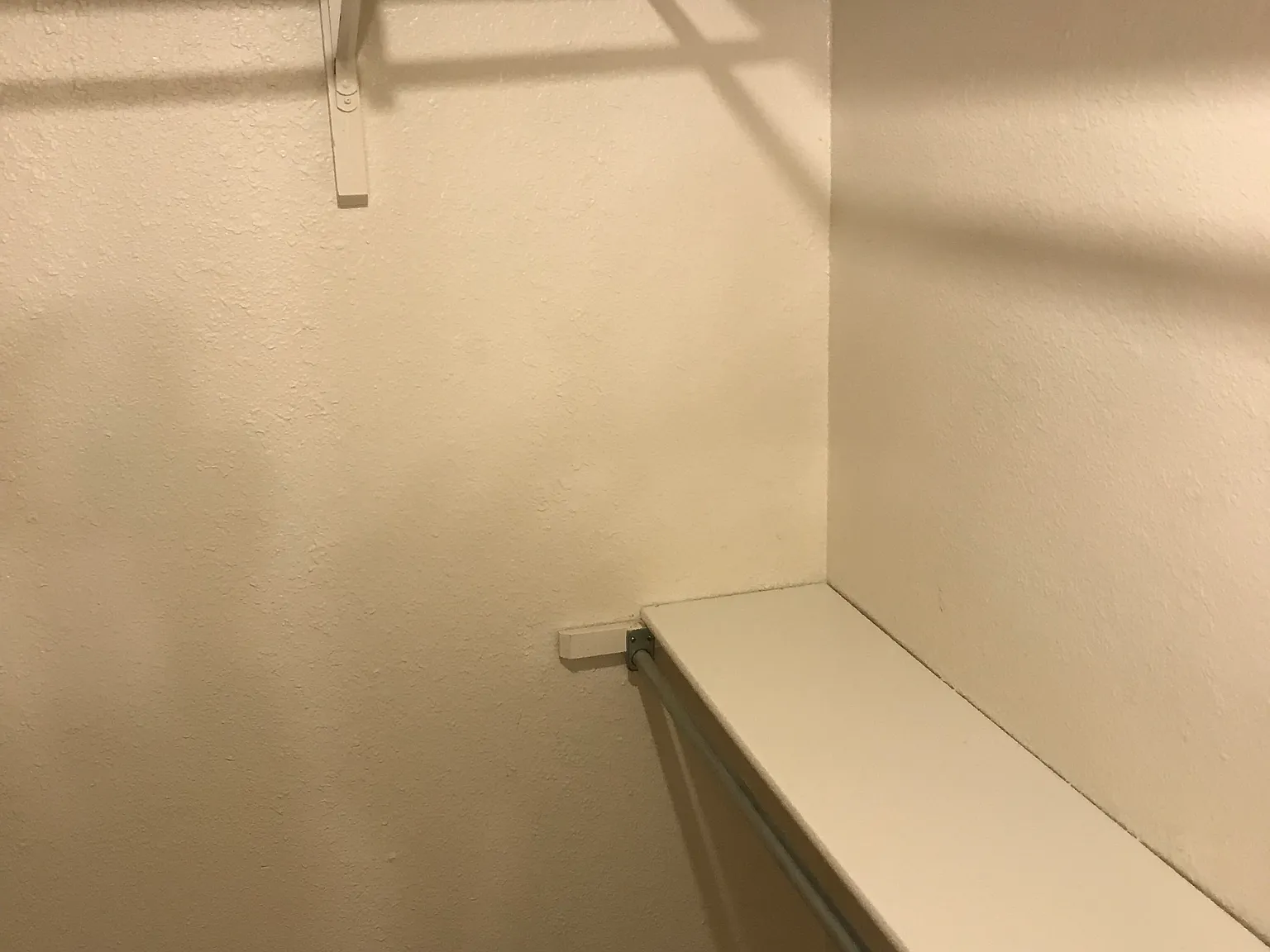 3 bed, 1400 sqft, $1,950 — Photo 3