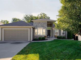 1121 N Hanover Ave, Independence, MO 64056
