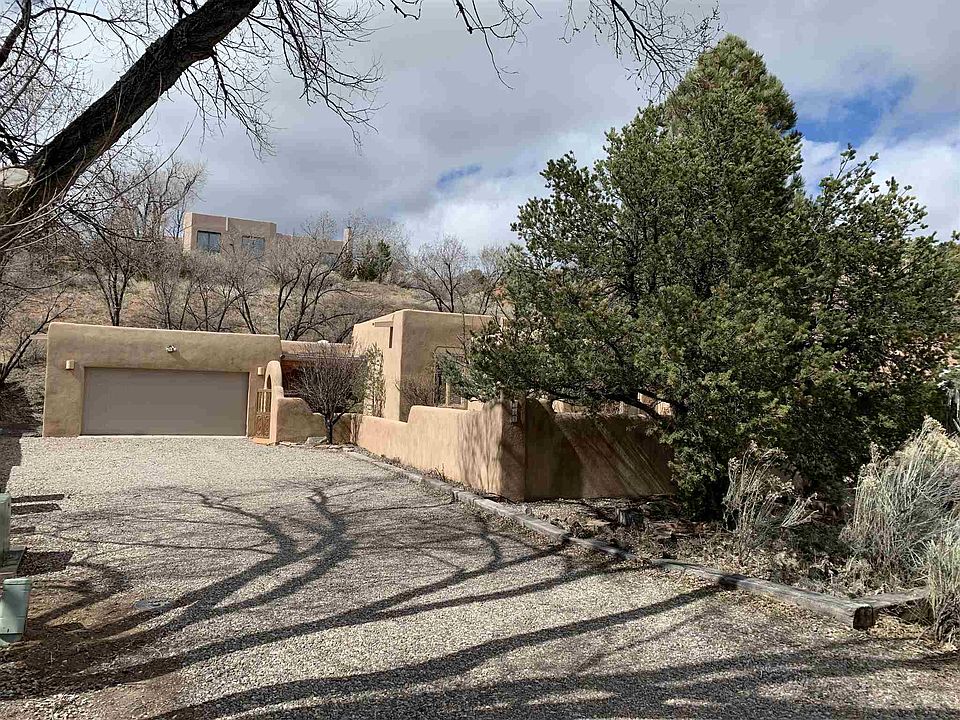1st image of 142 Valley Dr