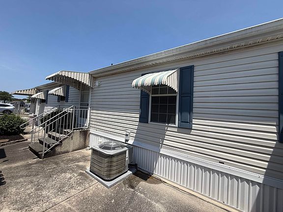 4th image of 1402 South St Lot 9-128