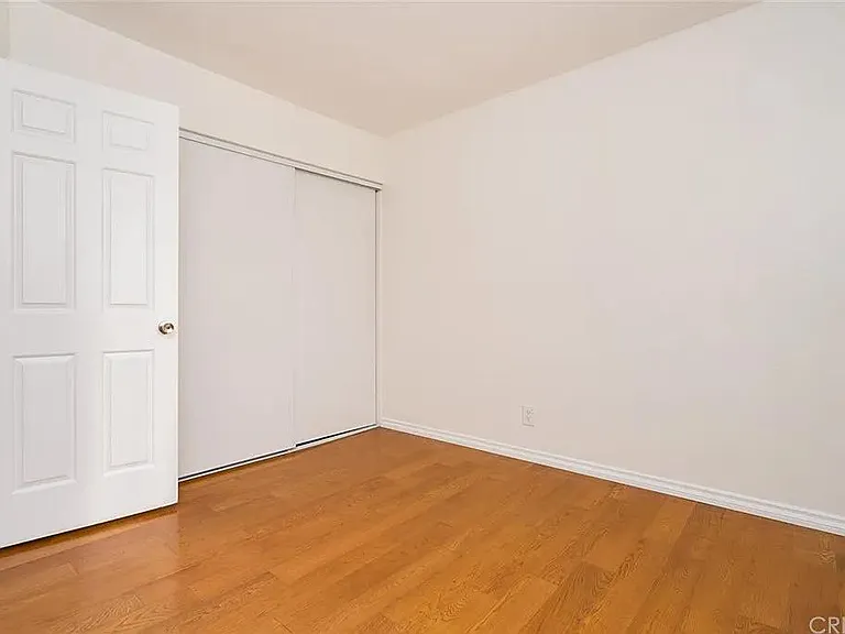 15024 Nordhoff St #12 — Photo 27