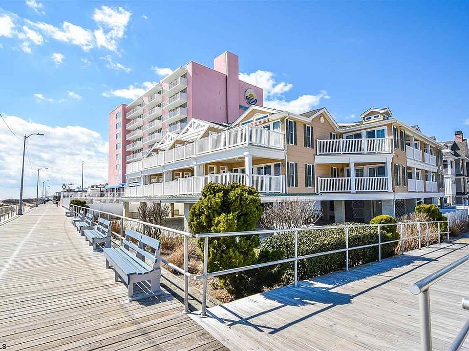 1st image of 1500 Boardwalk Unit 202