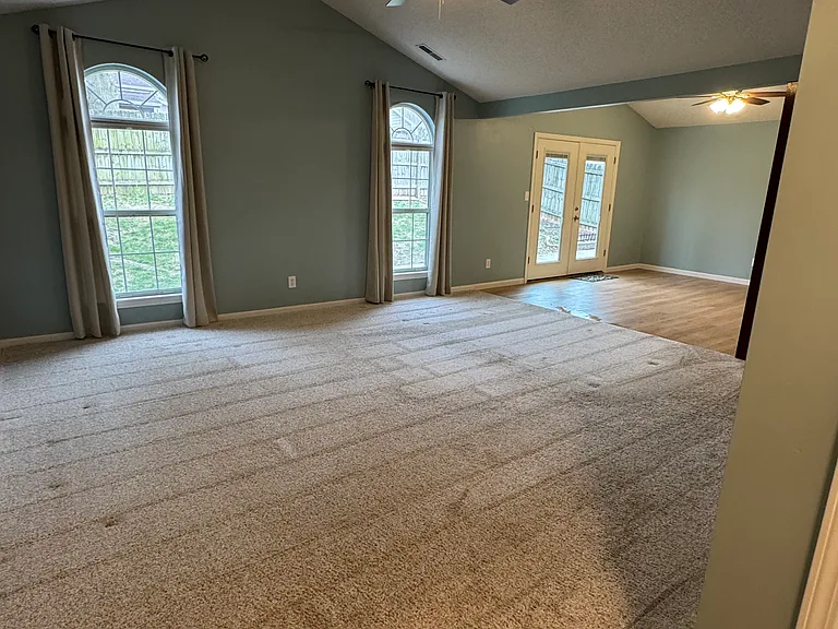 2411 Garden Dr — Photo 7