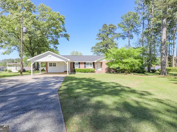 229 Lakeshore Cir, Milledgeville, GA 31061
