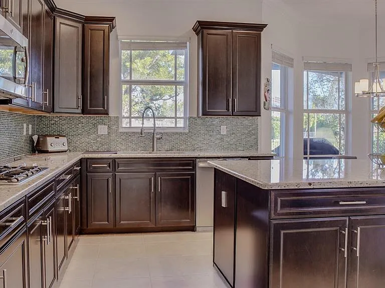 9911 S Miralago Way — Photo 2