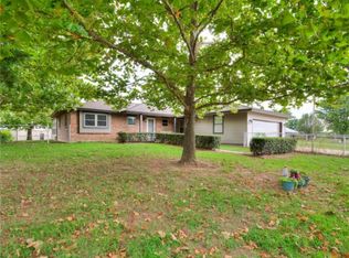 8800 Cemetery Rd, Noble, OK 73068