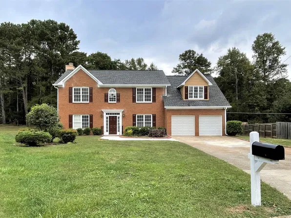 1015 Lassiter Dr, Stone Mountain, GA 30087