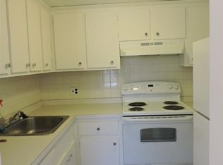 526 Putnam Ave #8, Cambridge, MA 02139