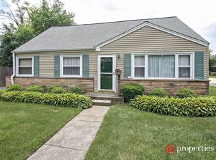 3205 Springdale Ave, Glenview, IL 60025