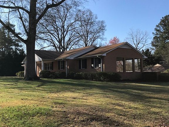 3rd image of 101 Forest Dr