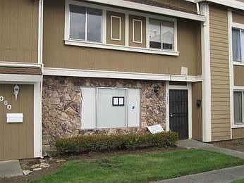 1st image of 4058 Weymouth Ln