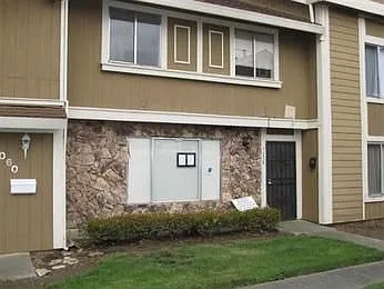 4058 Weymouth Ln photo 1
