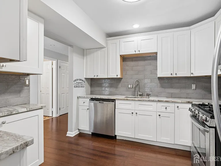 6 Bradford Dr — Photo 6