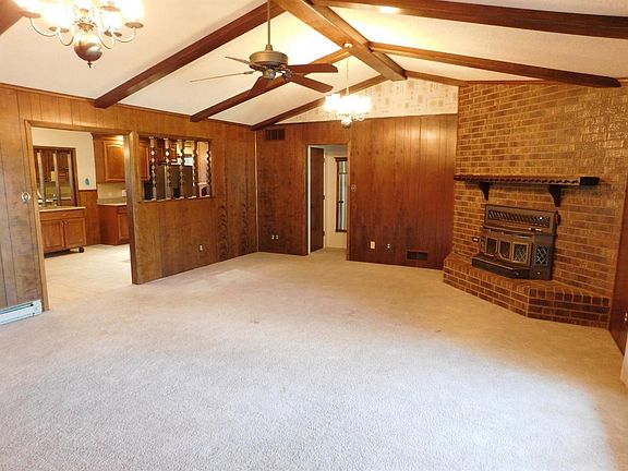 2nd image of 1602 W Avenue C